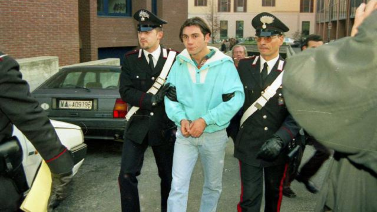 Sterminò la famiglia, Elia del Grande è fuggito: allarme totale Sterminò la famiglia, Elia del Grande è fuggito: allarme totale