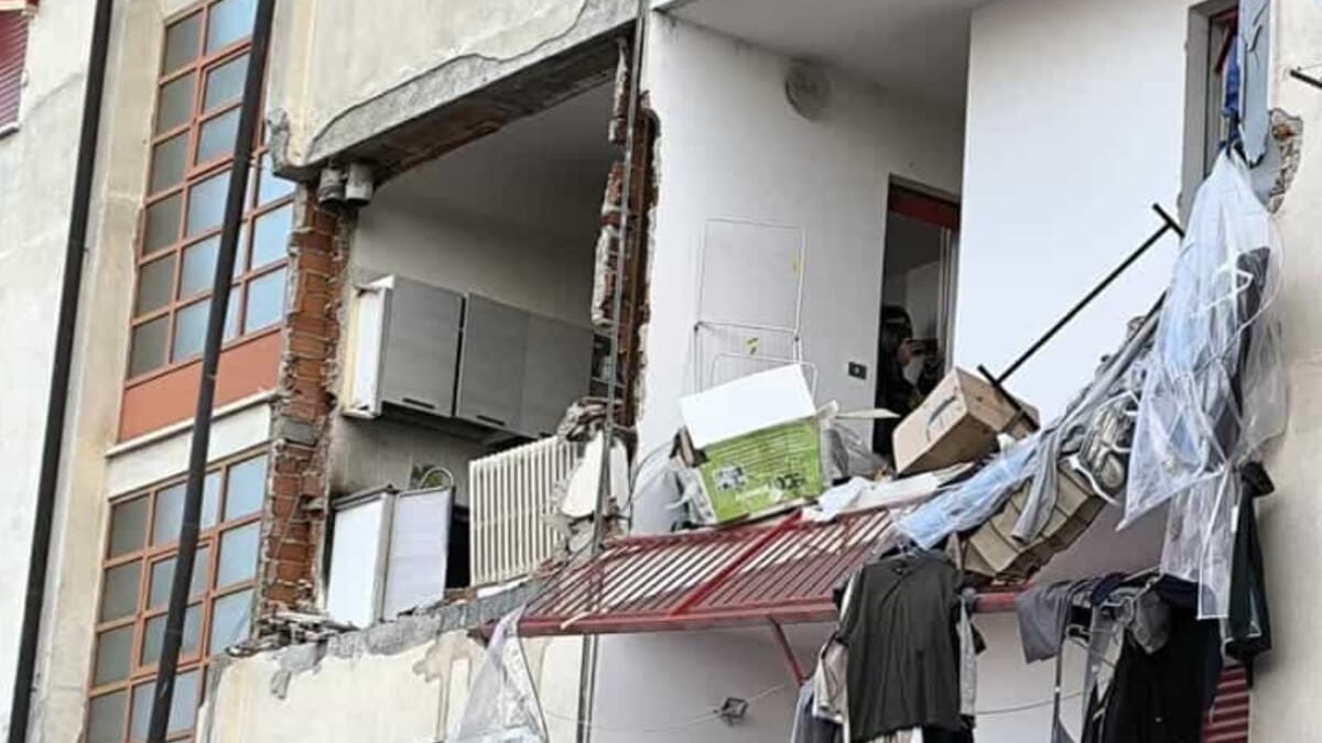 “Boato tremendo”. Esplosione in Italia, palazzina distrutta. Terribile bilancio “Boato tremendo”. Esplosione in Italia, palazzina distrutta. Terribile bilancio