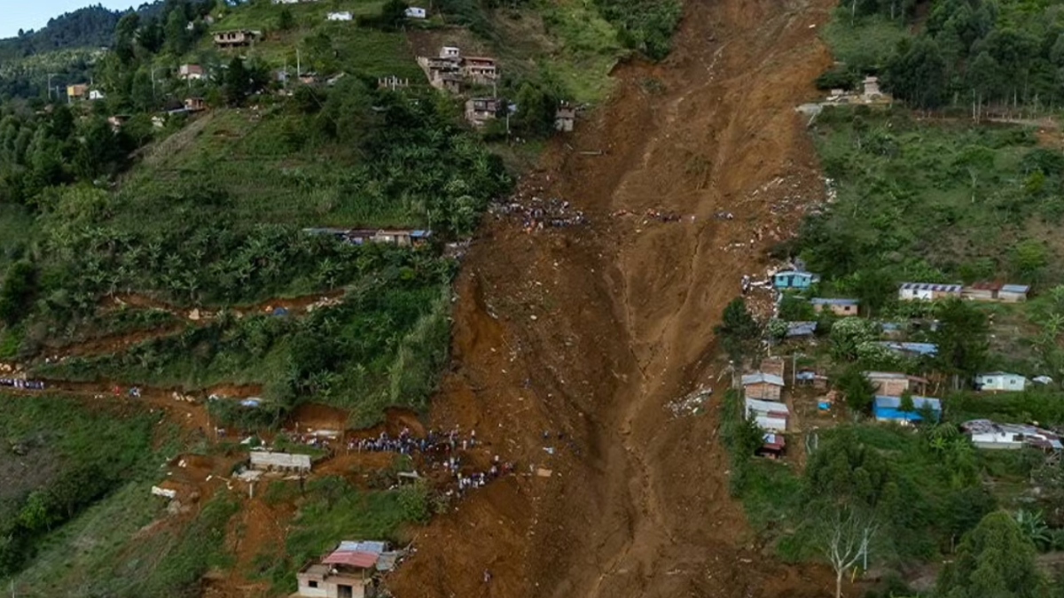 Frana mostruosa, bilancio grave: almeno 26 vittime e decine di dispersi