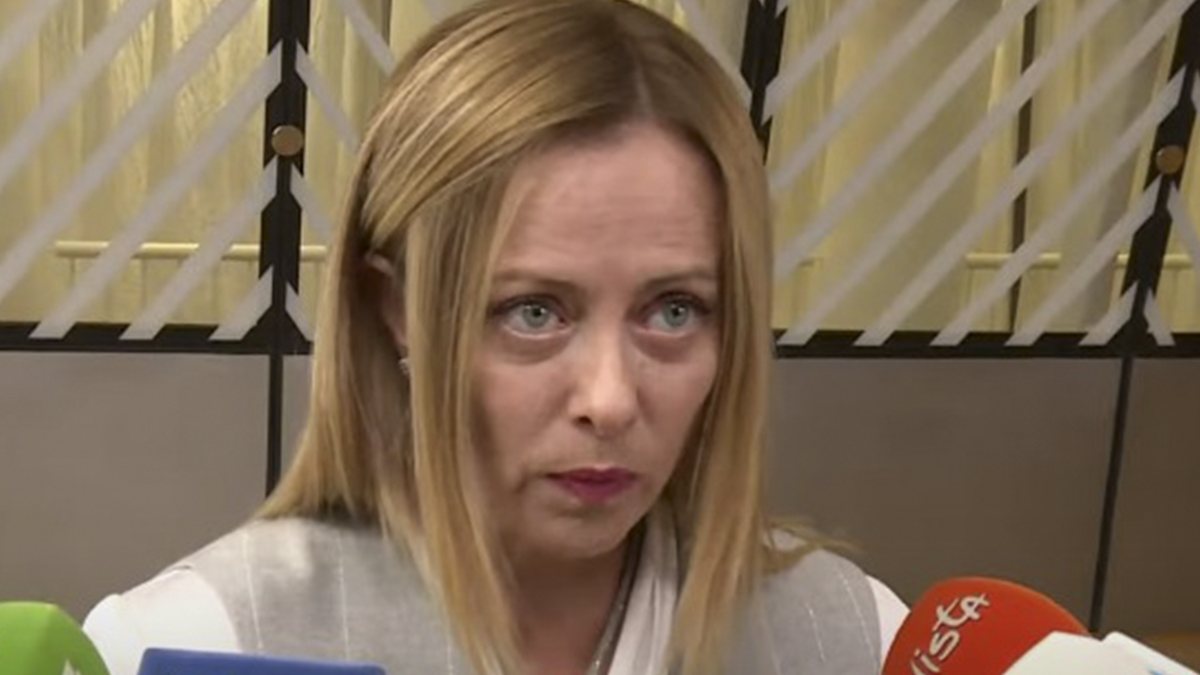 Nassiriya, le parole di Giorgia Meloni fanno venire i brividi: commozione Nassiriya, le parole di Giorgia Meloni fanno venire i brividi: commozione