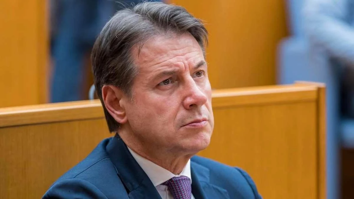 Giuseppe Conte in conferenza stampa