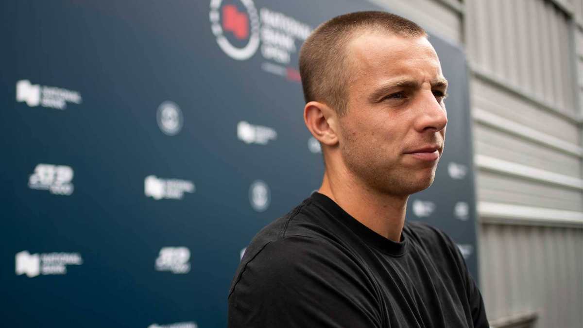 “Non farlo”. Il campione di tennis in Russia per un’esibizione: scoppia la bufera politica