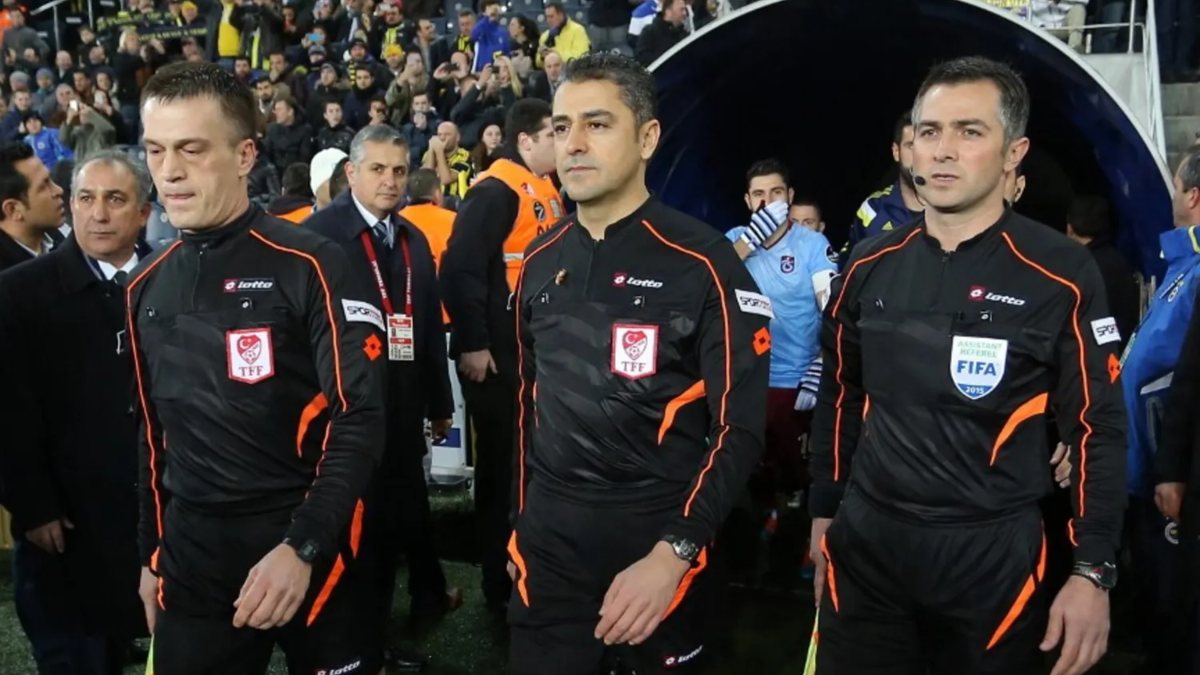 Caos scommesse nel calcio, arrestati 17 arbitri!