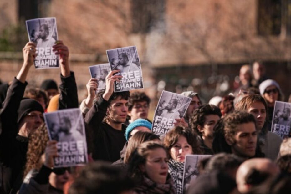 imam espulso manifestazione 400 persone