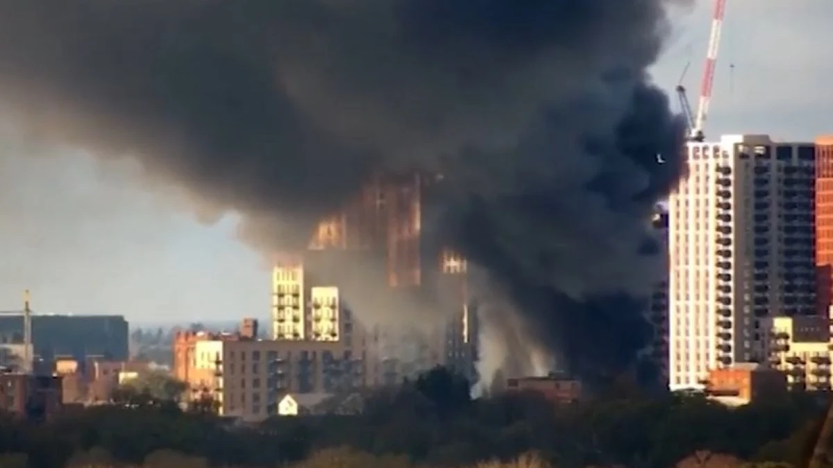 incendio esplosioni palazzo vigili del fuoco