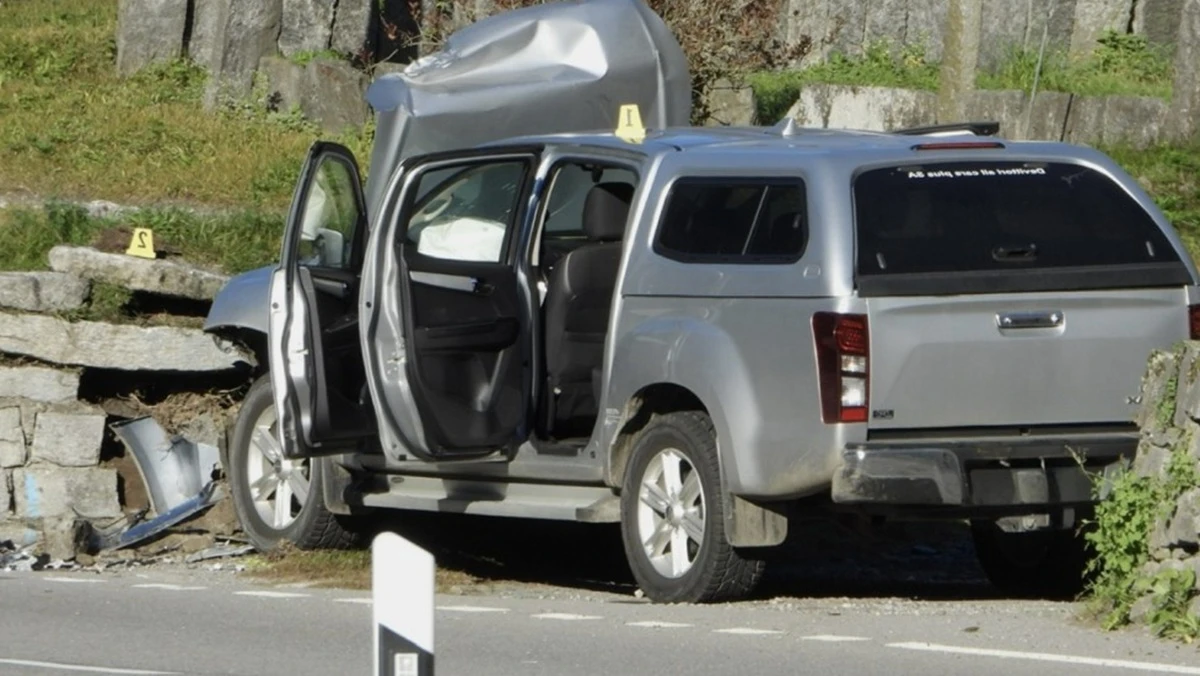 Veicolo incidentato lungo la strada cantonale a Lodrino