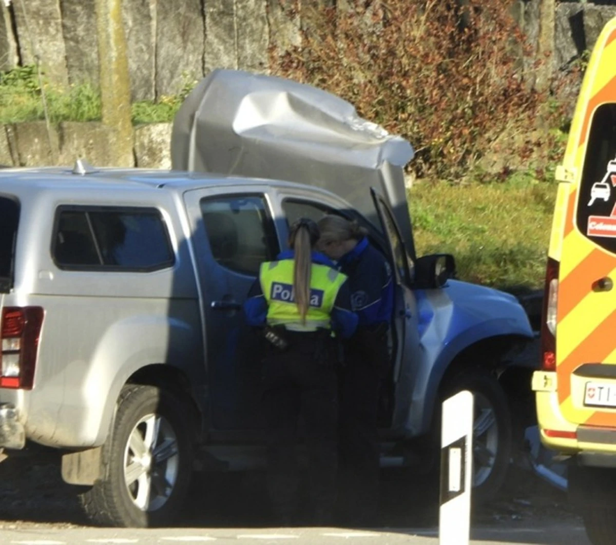 Auto distrutta dopo l'incidente a Lodrino