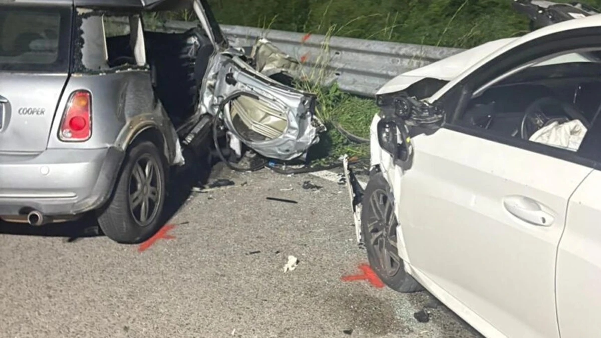 Scontro spaventoso, tutti giovani: impatto tremendo, chiusa la provinciale