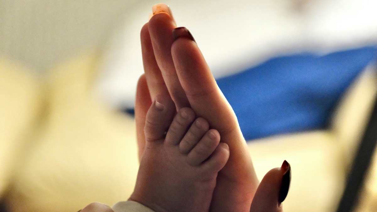 Bambini uccisi dalle madri: lo Stato protegge i genitori, non i figli?
