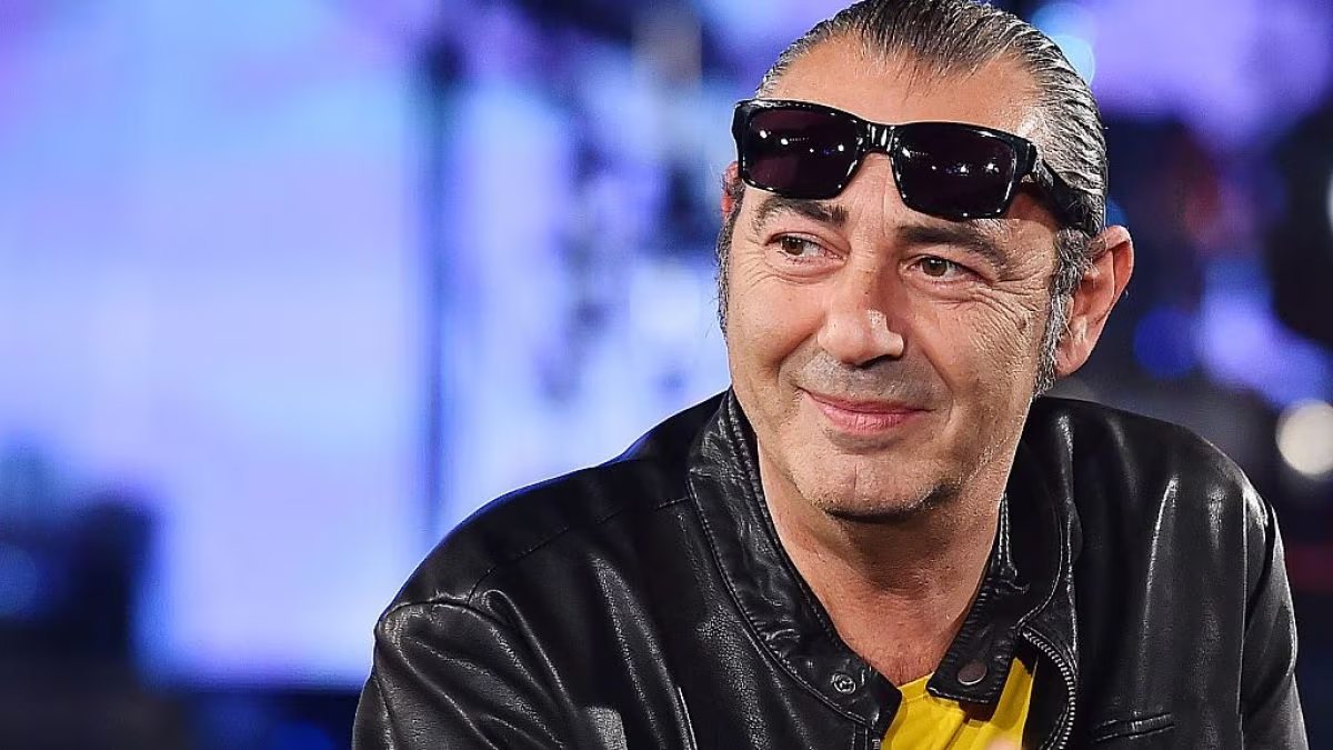 Dopo il tumore, le lacrime di Luca Carboni commuovono tutti. Cosa è successo Dopo il tumore, le lacrime di Luca Carboni commuovono tutti. Cosa è successo