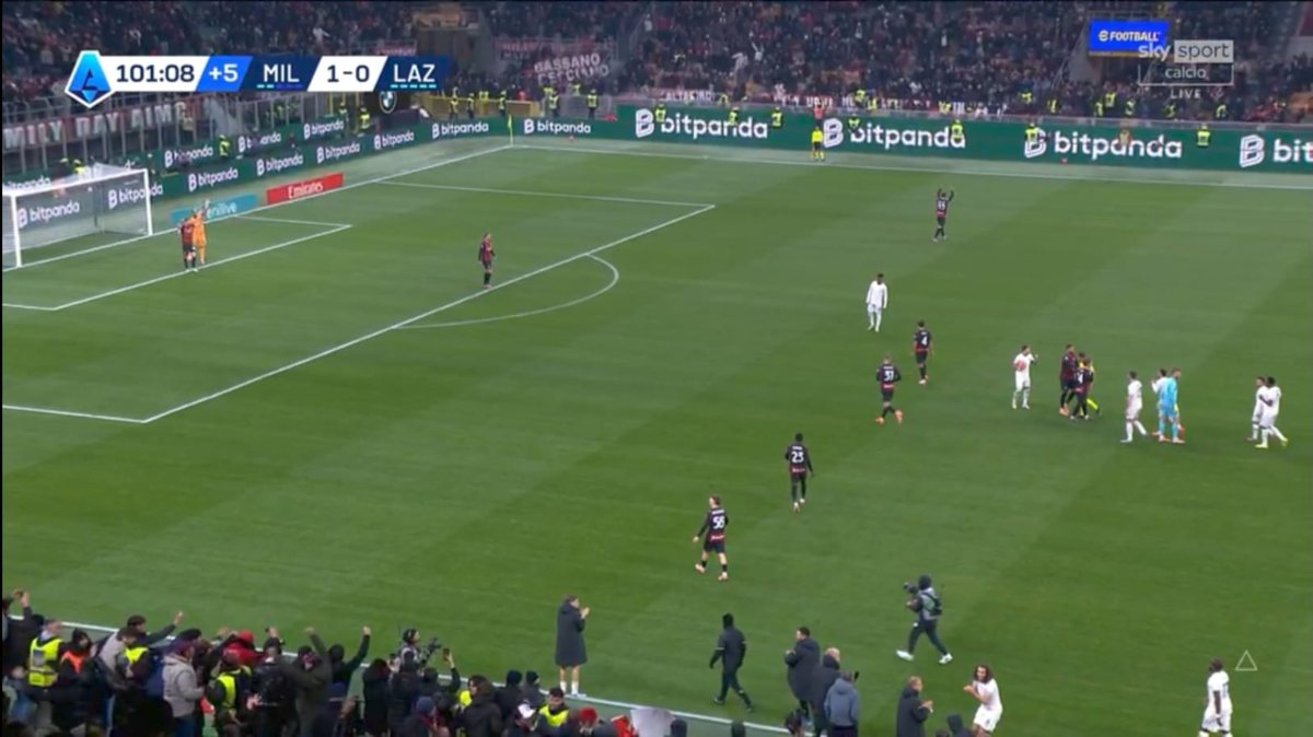 Milan Lazio, caos nel finale! È successo di tutto Milan Lazio, caos nel finale! È successo di tutto