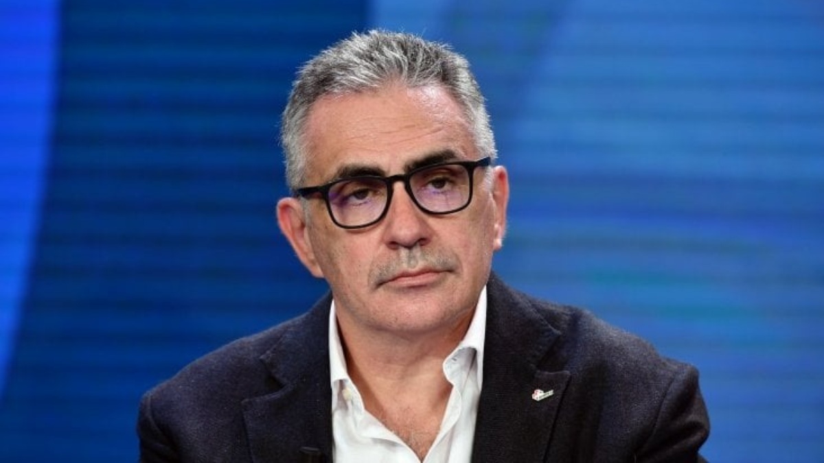 “Mezzo milione di casi in una settimana”. Influenza, Maurizio Pregliasco lancia l’allarme e torna a parlare di Covid