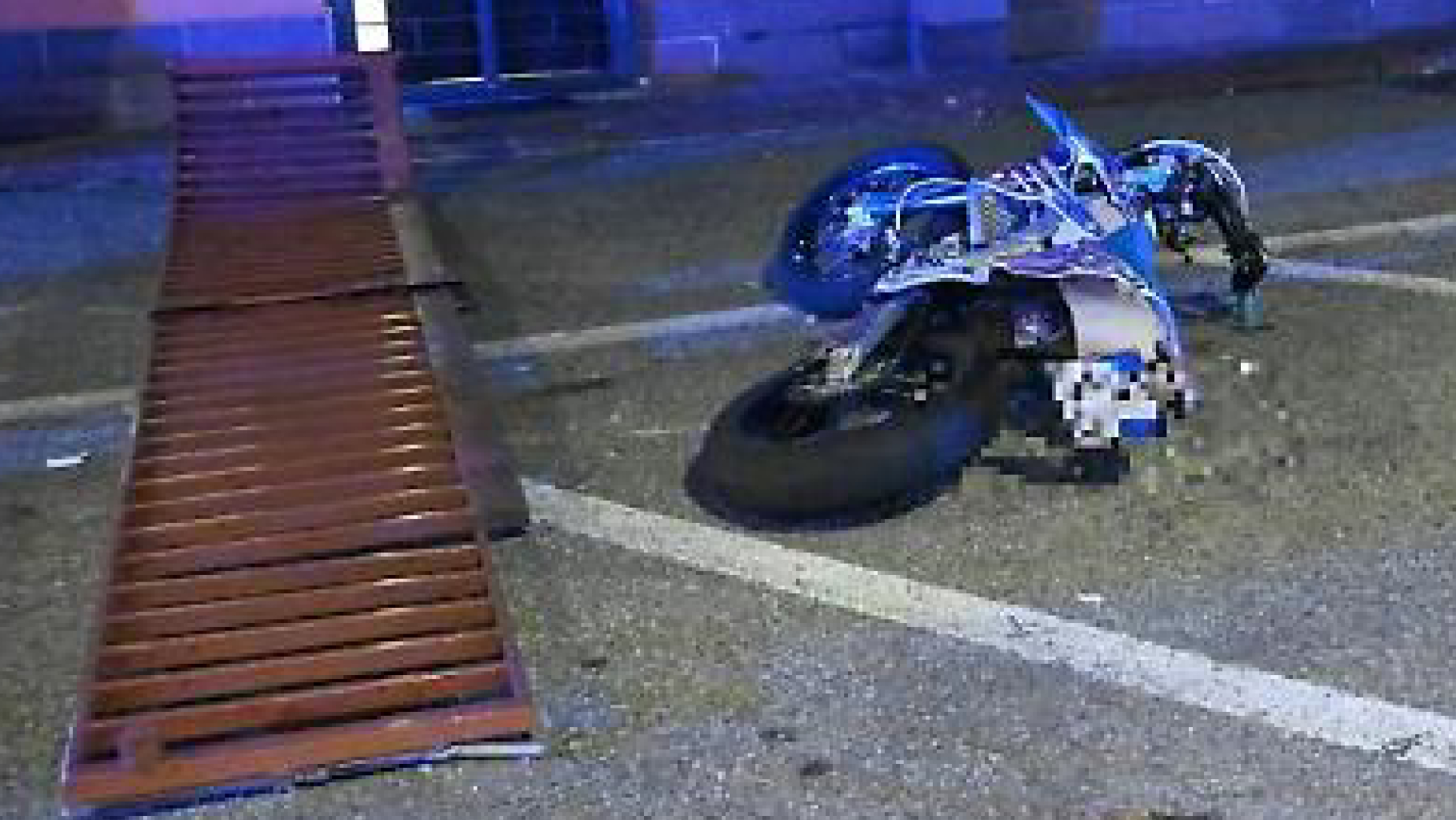 Schianto atroce, 17enne in moto muore così davanti all’amico