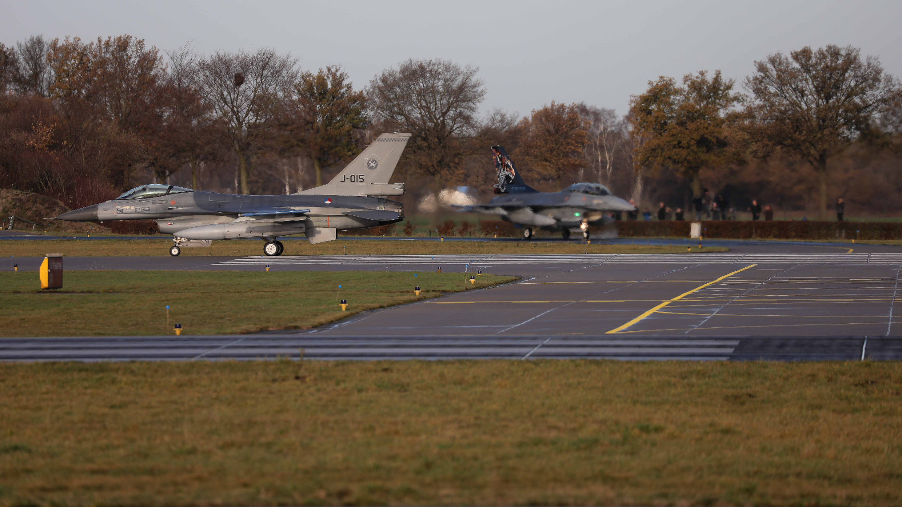Droni non identificati sorvolano la base di Volkel: olandesi aprono il fuoco da terra