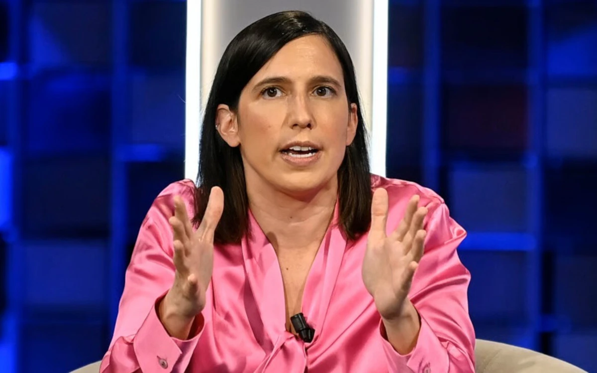 Elly Schlein durante un incontro politico