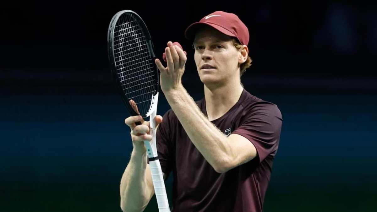 Sinner scende in campo a Torino: sfida con il canadese Auger Aliassime