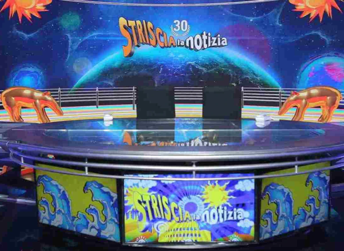 Logo e conduttori di Striscia la Notizia
