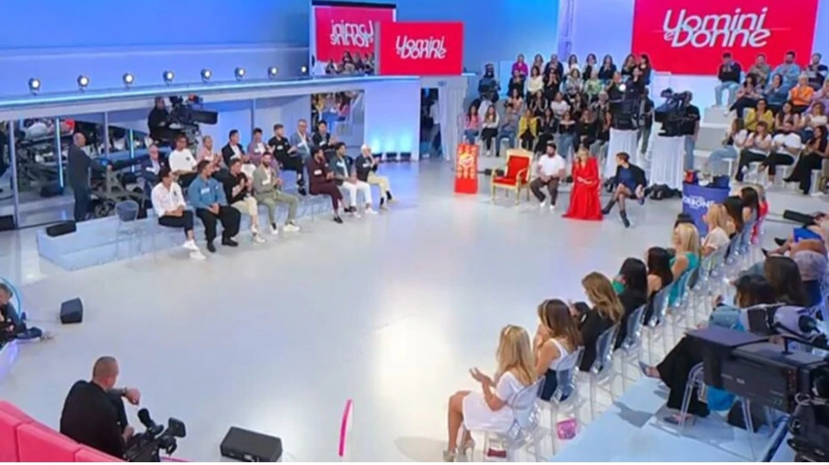 “Non mi piaci: è finita”. Rottura a Uomini e donne, Barbara chiude con Mario