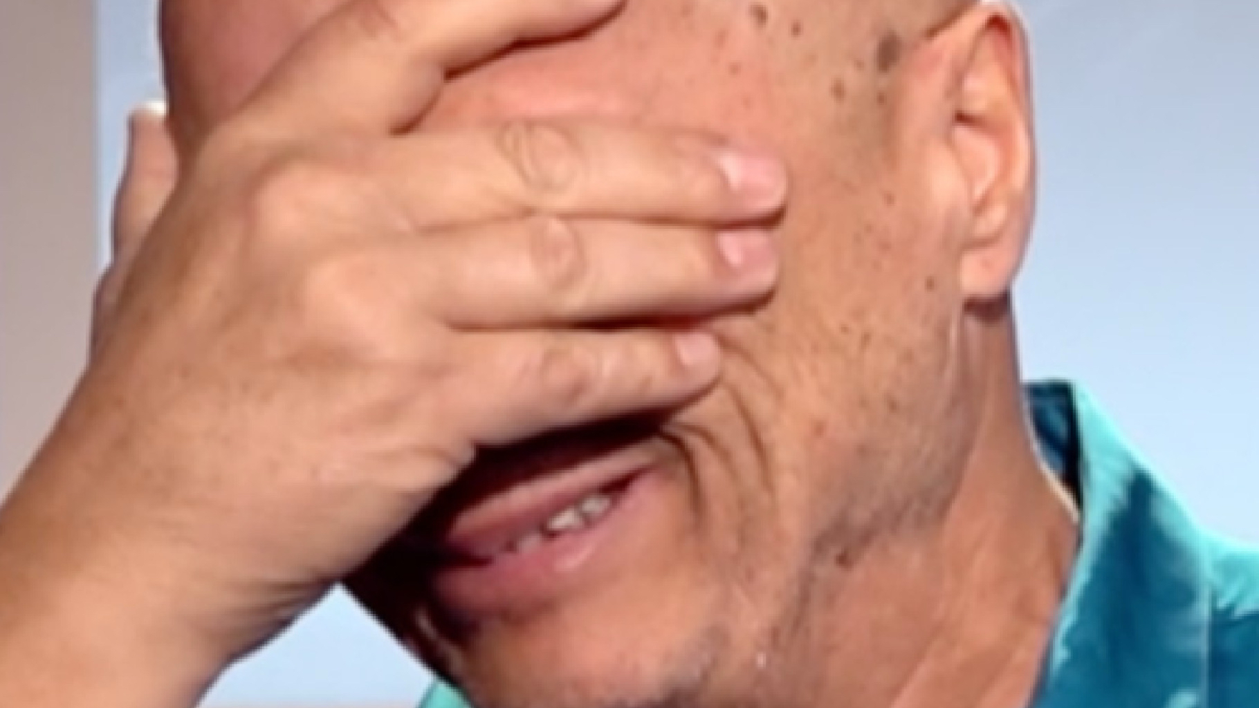 Ballando, le lacrime in diretta di Paolo Belli. Cosa è successo Ballando, le lacrime in diretta di Paolo Belli. Cosa è successo