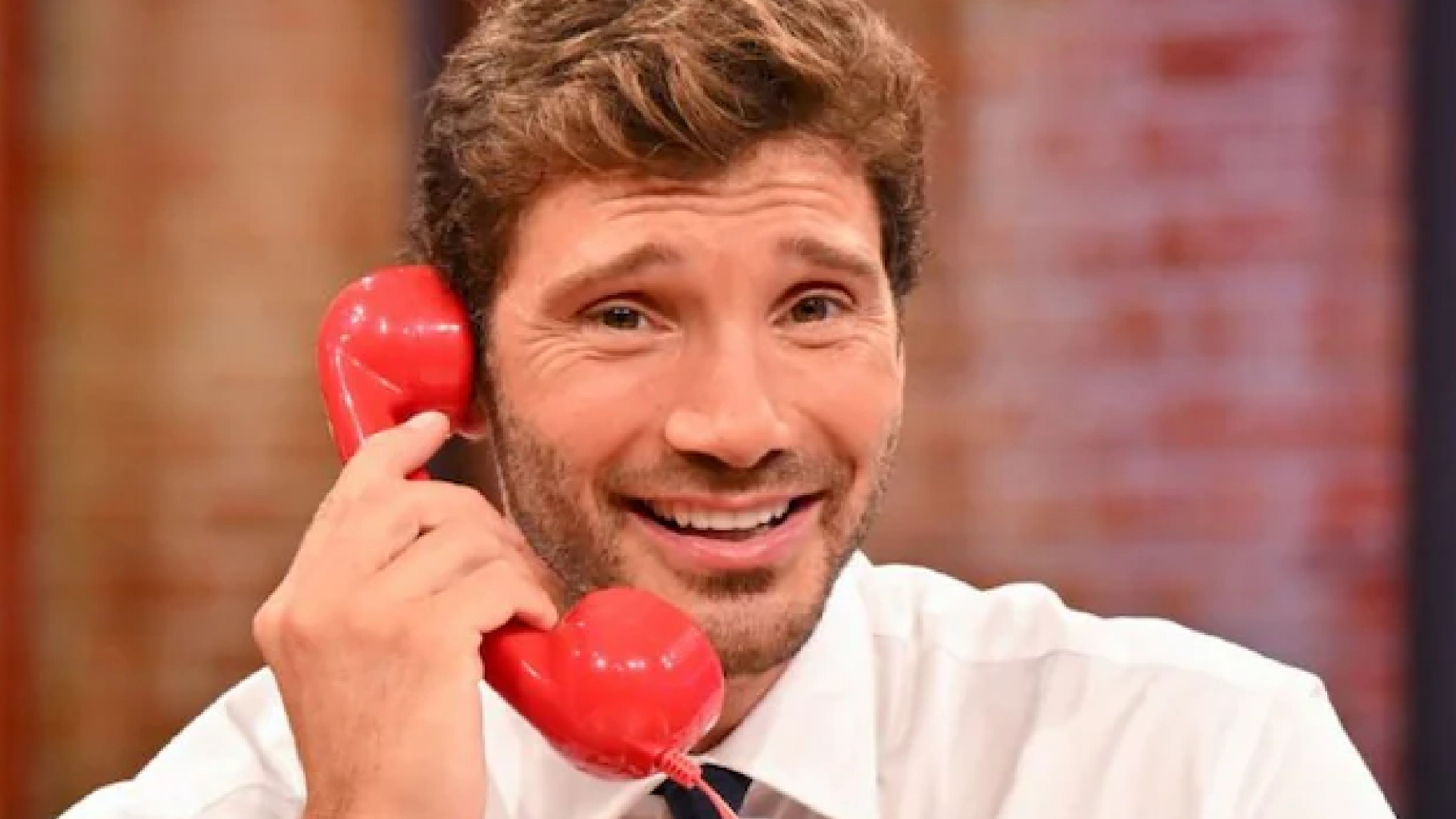 Affari tuoi, salta l’appuntamento con Stefano De Martino: cosa succede a Rai1 Affari tuoi, salta l’appuntamento con Stefano De Martino: cosa succede a Rai1