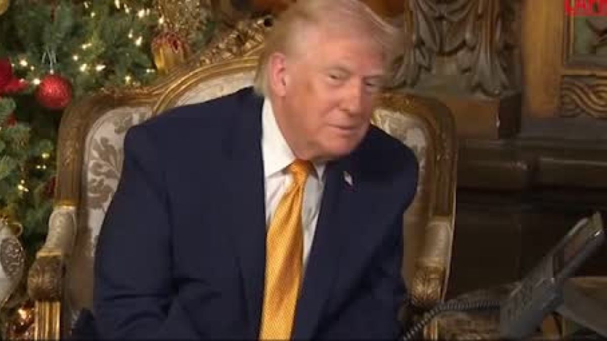 Trump, le parole shock su Babbo Natale: cosa ha detto a un bambino