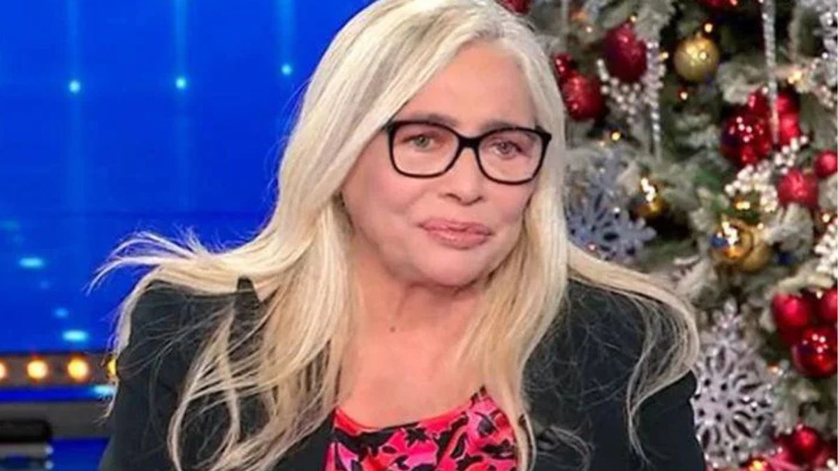 Lutto a Domenica In, le lacrime in diretta di Mara Venier: “Era un bravo ragazzo” Lutto a Domenica In, le lacrime in diretta di Mara Venier: “Era un bravo ragazzo”