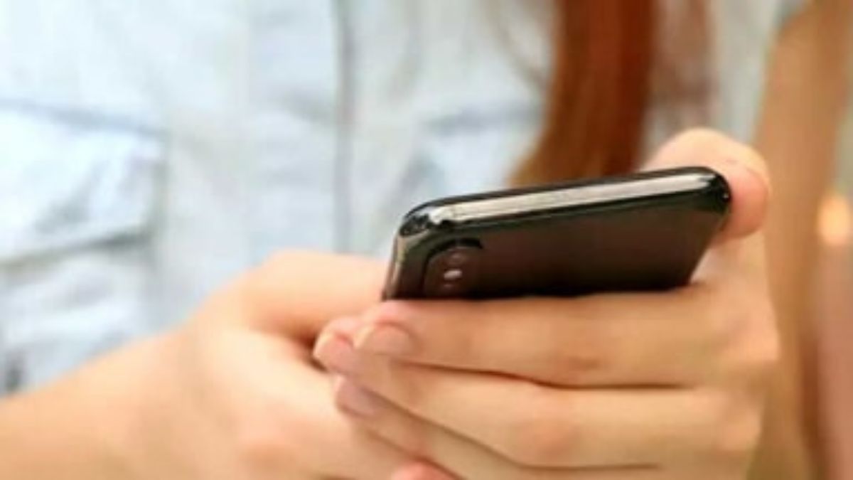 “Attenti a questo messaggio”. La truffa che spopola in Italia: la polizia lancia l’allarme “Attenti a questo messaggio”. La truffa che spopola in Italia: la polizia lancia l’allarme