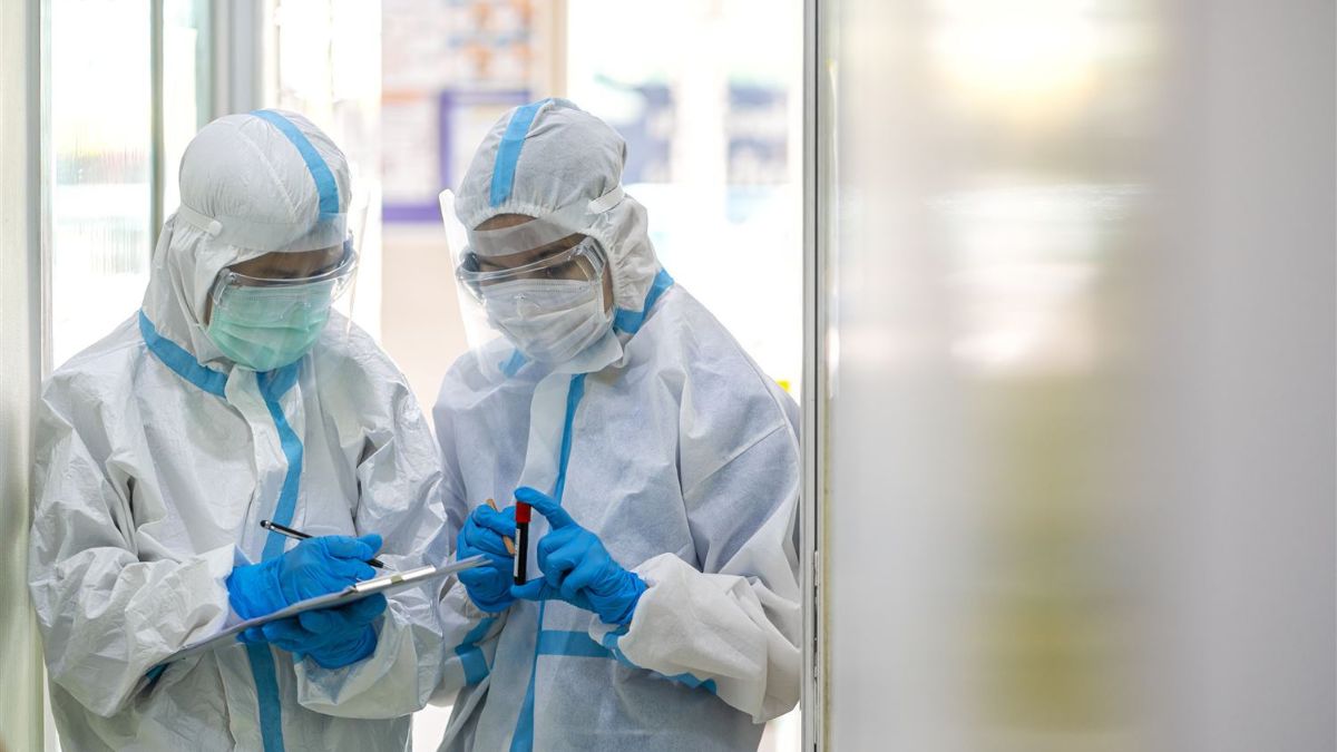 “Oltre mille casi in poche ore”. Emergenza virus, l’allarme dei medici