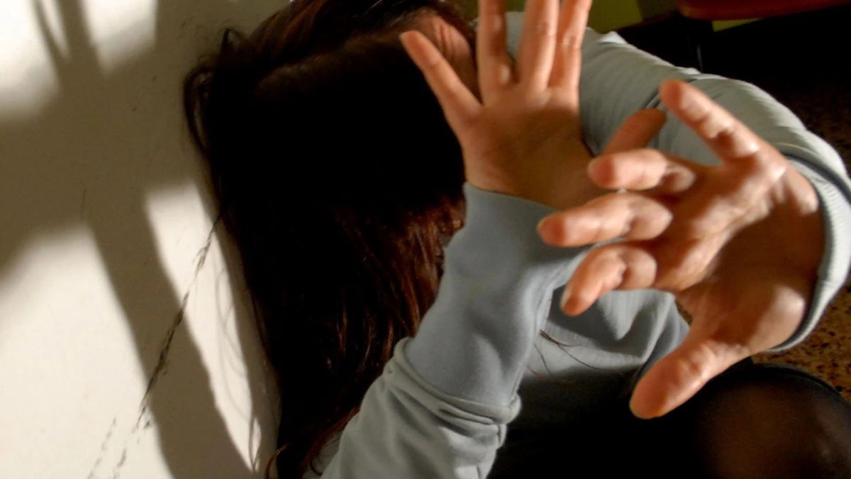 botte alla fidanzata poi la fuga e lo schianto follia in italia scena agghiacciante da Thesocialpost.it botte alla fidanzata poi la fuga e lo schianto follia in italia scena agghiacciante