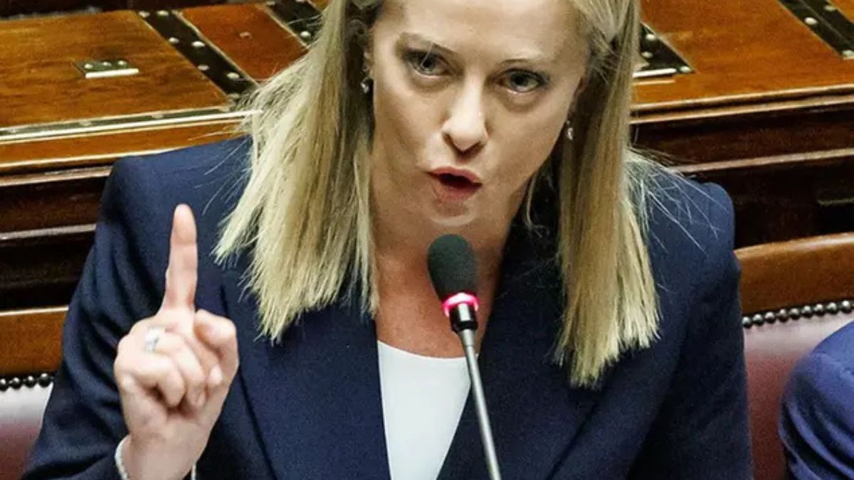 uno schiaffo allo stato esplode la rabbia di fratelli d8217italia accuse feroci e polemiche da Thesocialpost.it uno schiaffo allo stato esplode la rabbia di fratelli d8217italia accuse feroci e polemiche