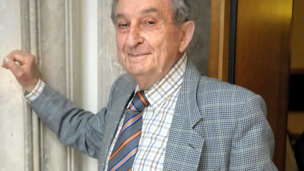 Sergio Flamigni, morto l’ex senatore Pci. Partigiano, aveva cento anni