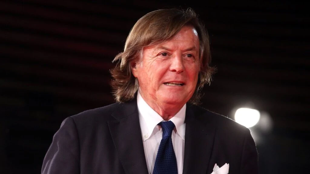 Adriano Panatta in un momento di riflessione