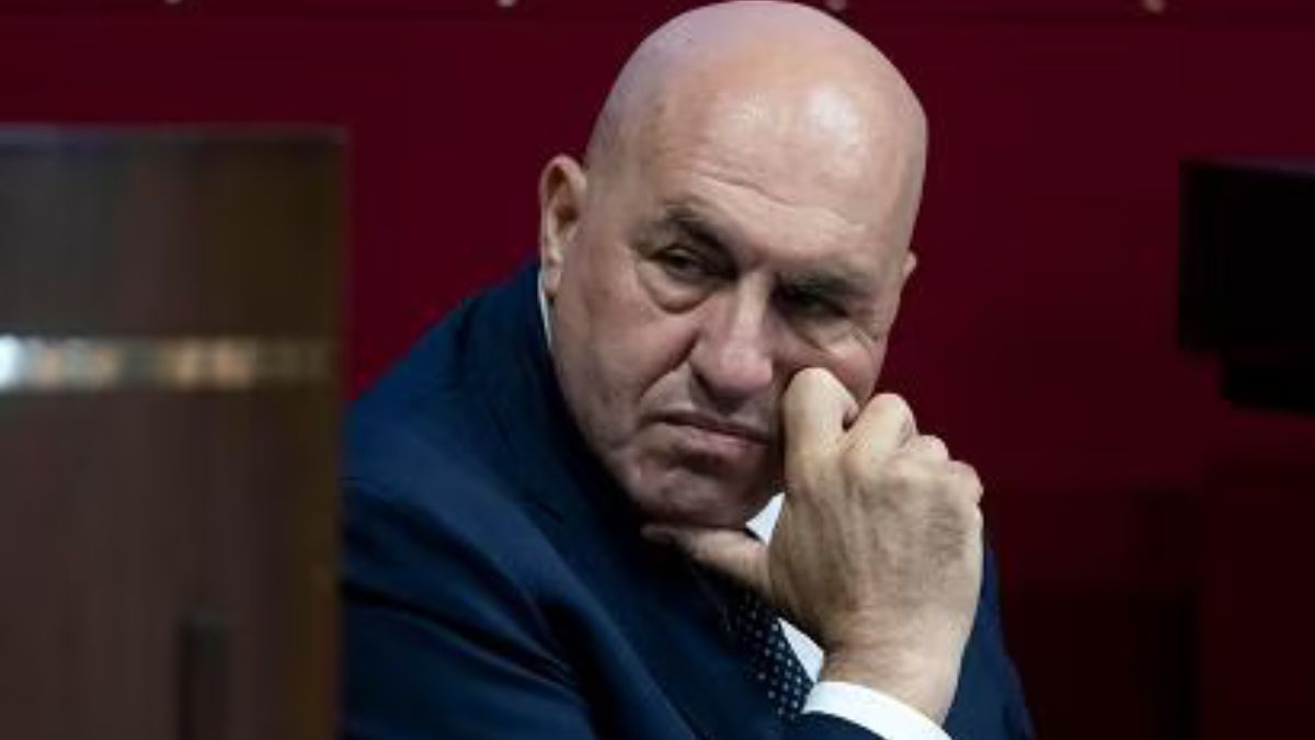 “Attenzione alle nuove Brigate Rosse”, l’allarme shock di Crosetto “Attenzione alle nuove Brigate Rosse”, l’allarme shock di Crosetto