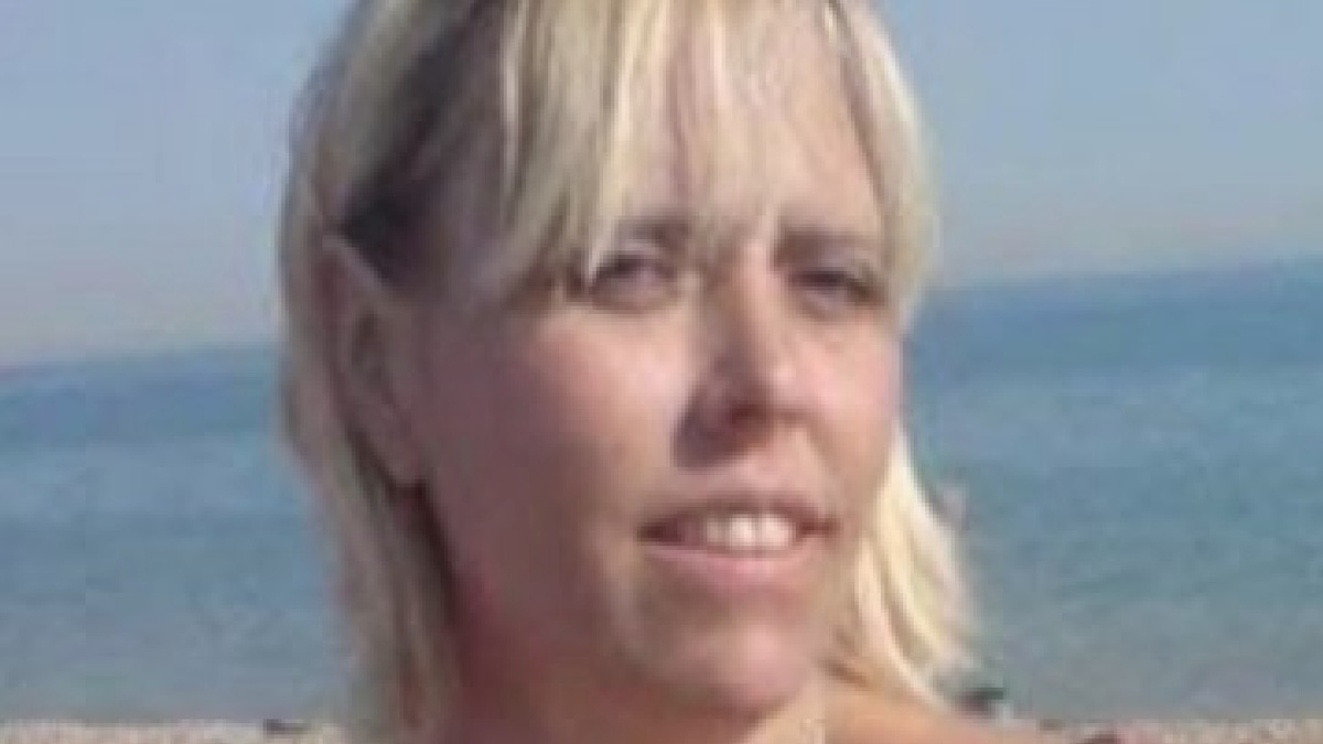 Rita uccisa a colpi d’ascia dal cugino, brutalità agghiacciante: “Alle spalle”. Atroce