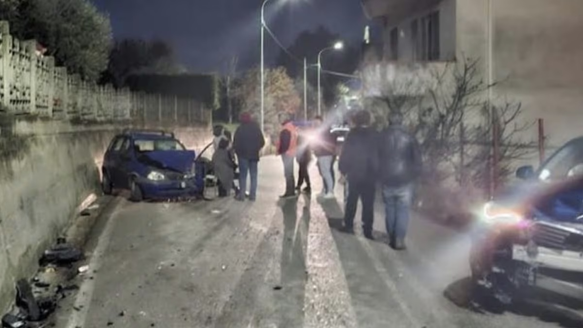 Frontale violentissimo, Carmela muore così: era insieme alla figlia. Straziante