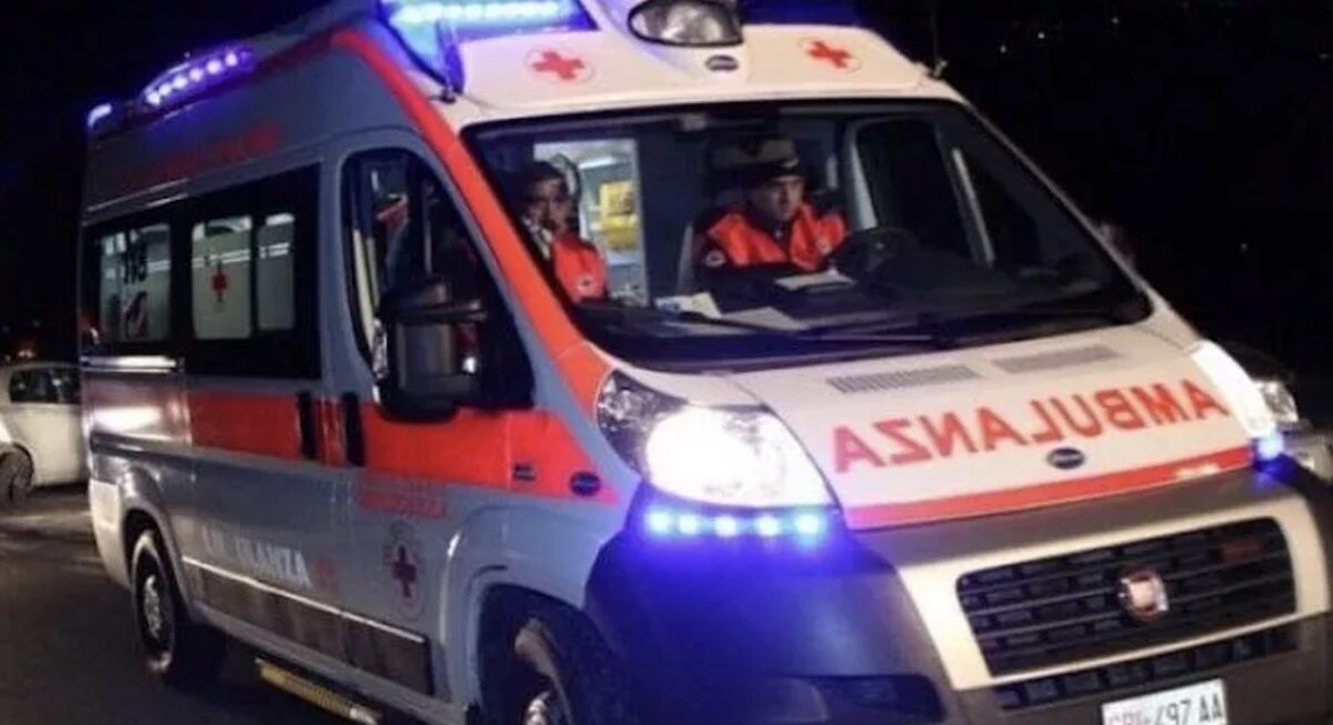 Italia. Cade dal tetto di una fabbrica abbandonata: morto a soli 19 anni Italia. Cade dal tetto di una fabbrica abbandonata: morto a soli 19 anni