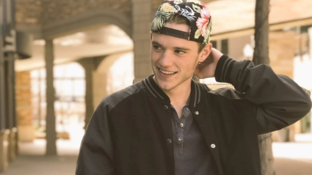 “Il suo dolore è finito”. Lutto nel mondo del cinema: morto il giovane attore, 27 anni