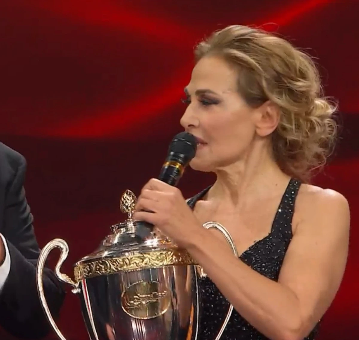Barbara D’Urso e Pasquale La Rocca posano insieme a Ballando con le stelle