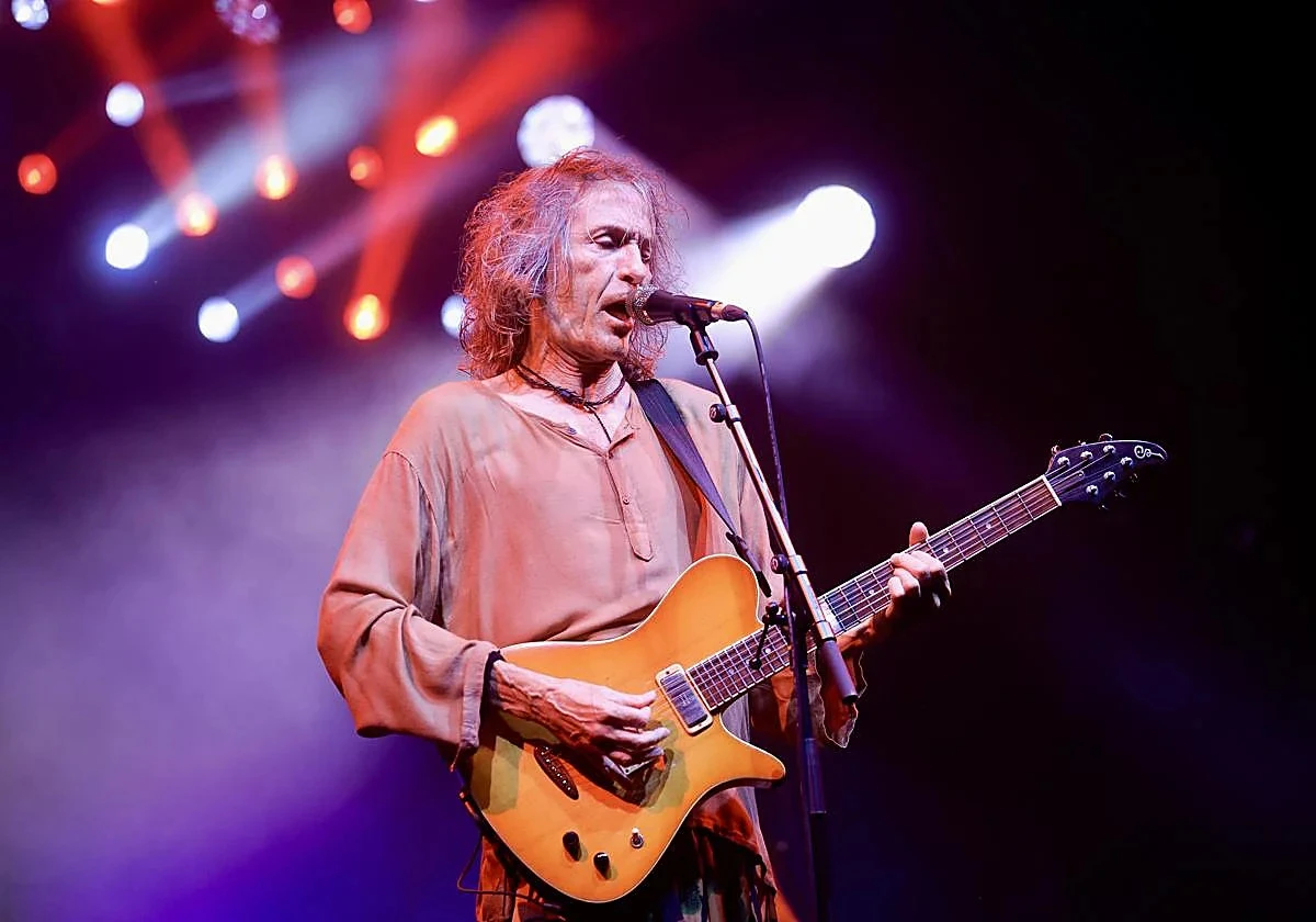 Robe Iniesta in concerto