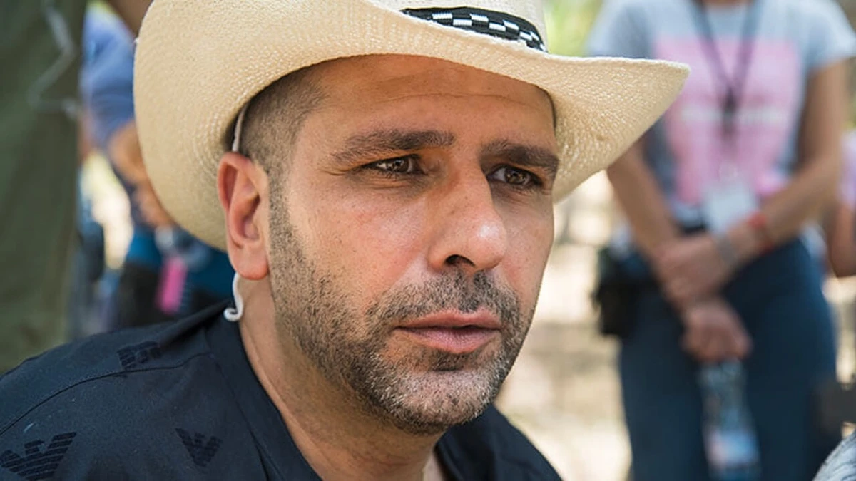 Checco Zalone in una scena promozionale del film Buen Camino