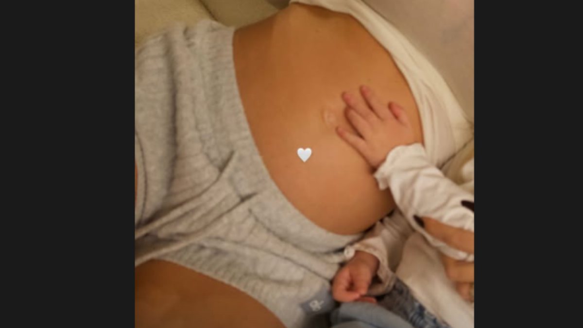 “Sono incinta”. La famosissima conduttrice italiana diventerà mamma per la seconda volta “Sono incinta”. La famosissima conduttrice italiana diventerà mamma per la seconda volta