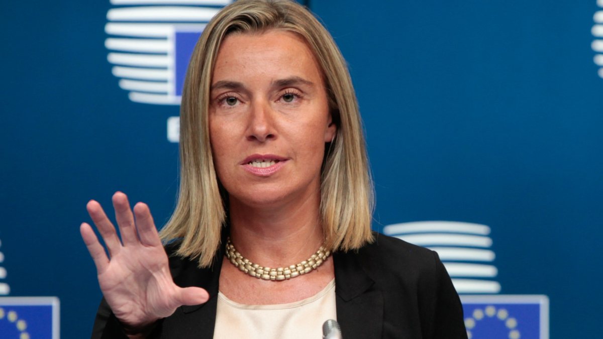 Federica Mogherini fermata dalla polizia, blitz all’alba: la politica coinvolta in un’inchiesta bomba sui fondi UE