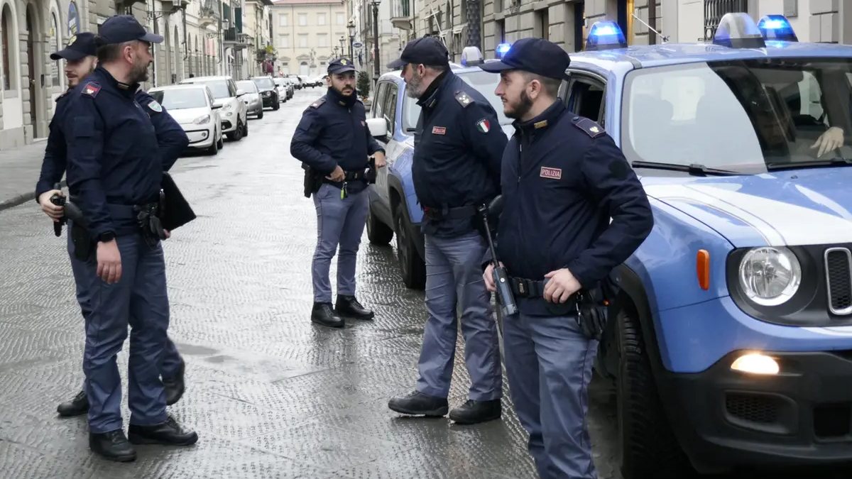 “È stato il nipote”. Orrore in Italia, anziana trovata in una pozza di sangue: uccisa in modo orribile