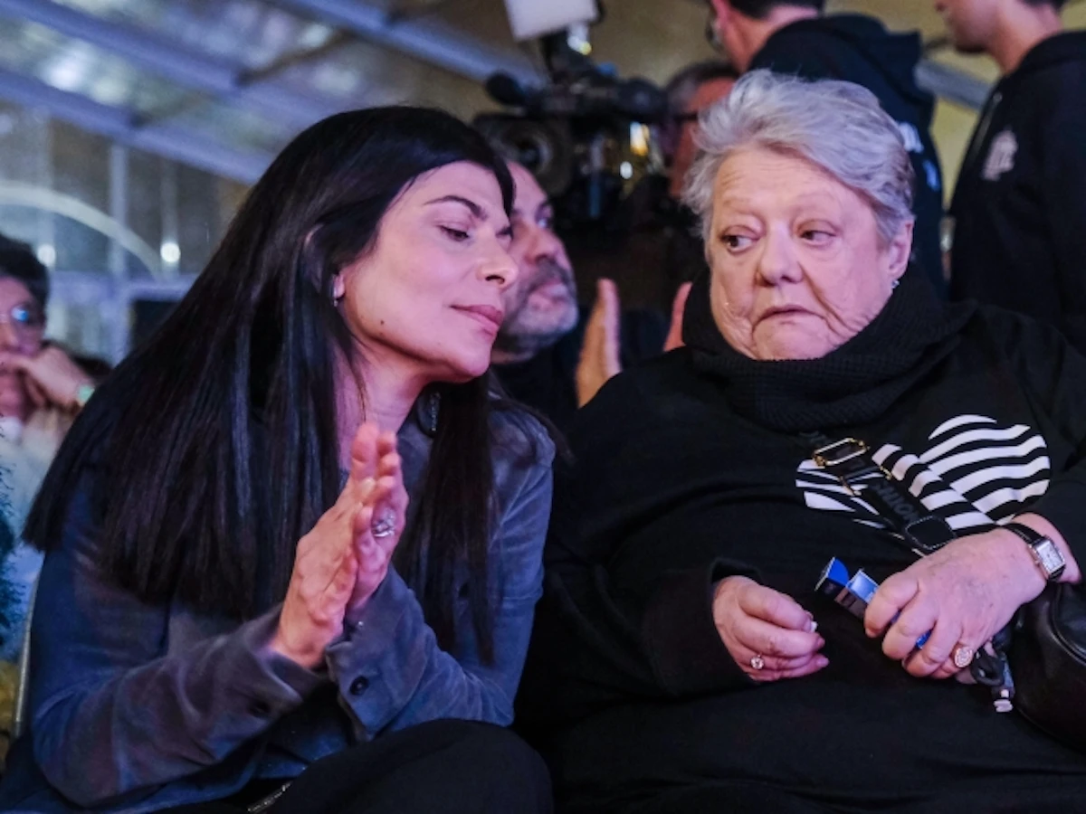 Anna Paratore ad Atreju mentre segue gli eventi organizzati da Fratelli d'Italia