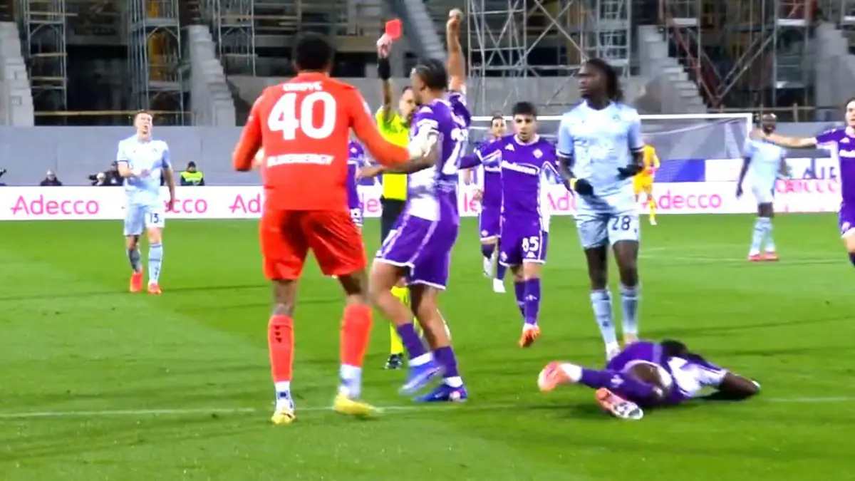 fiorentina udinese follia di okoye rosso diretto dopo 9 minuti per il fallo su kean da Thesocialpost.it fiorentina udinese follia di okoye rosso diretto dopo 9 minuti per il fallo su kean