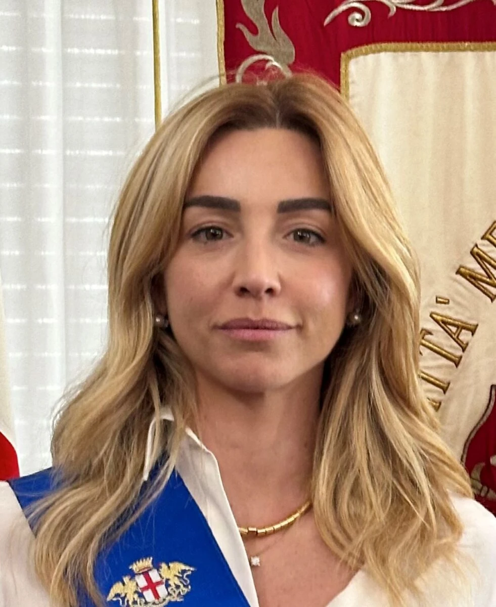 Silvia Salis, sindaca di Genova, ritratta in un evento pubblico
