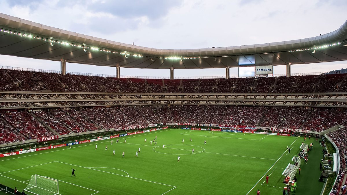 “Cimitero vivente”. Macabra scoperta accanto al famoso stadio: terribile!