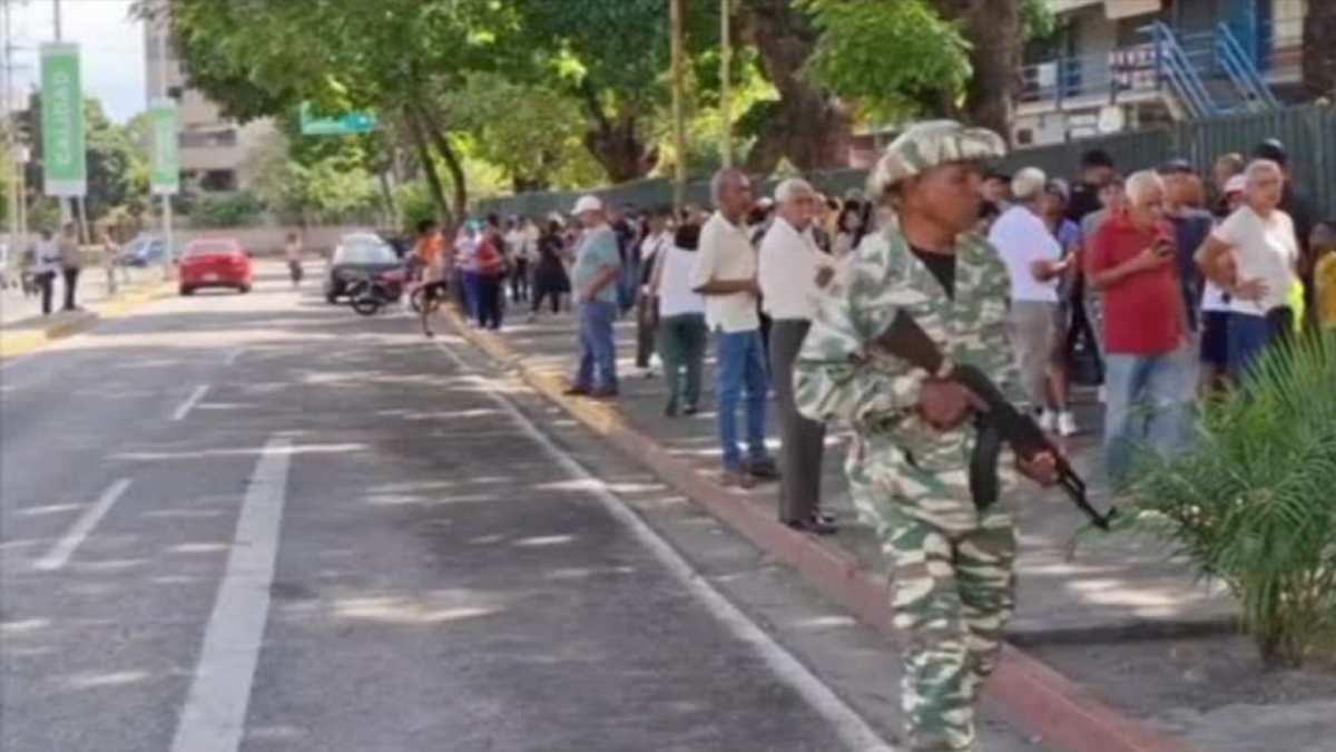 venezuela caracas tra paura file e blackout e l8217opposizione non festeggia da Thesocialpost.it venezuela caracas tra paura file e blackout e l8217opposizione non festeggia