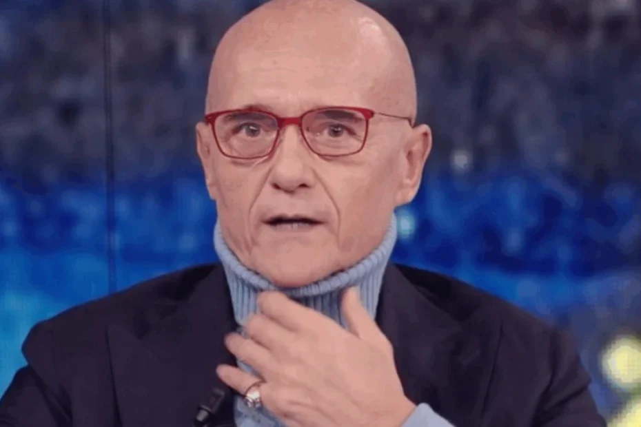 Alfonso Signorini in primo piano