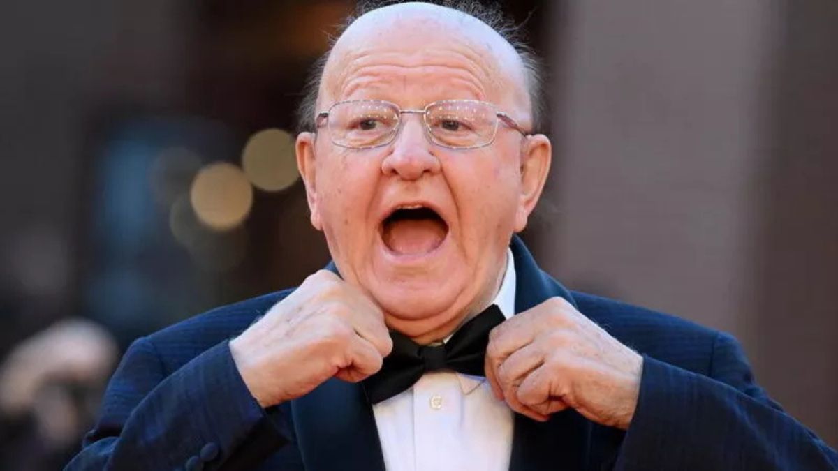 “Sono un grande atleta, ma della fi..”. La frase shock di Massimo Boldi, e il Comitato Olimpico lo rimuove dai tedofori